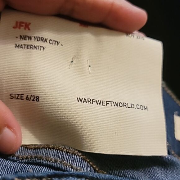 Warp and Weft Maternity Jean's Size 28x29 - Picture 5 of 8